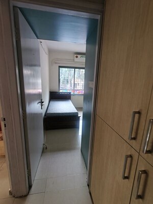 Bathroom in 3 BHK Apartment at Sierra Towers, Kandivali East – for Rent
