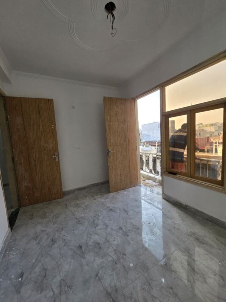Room, freedom fighters enclave 1 Bedroom 700 Sq.Ft. Apartment In Freedom Fighters Enclave Delhi 10736661
