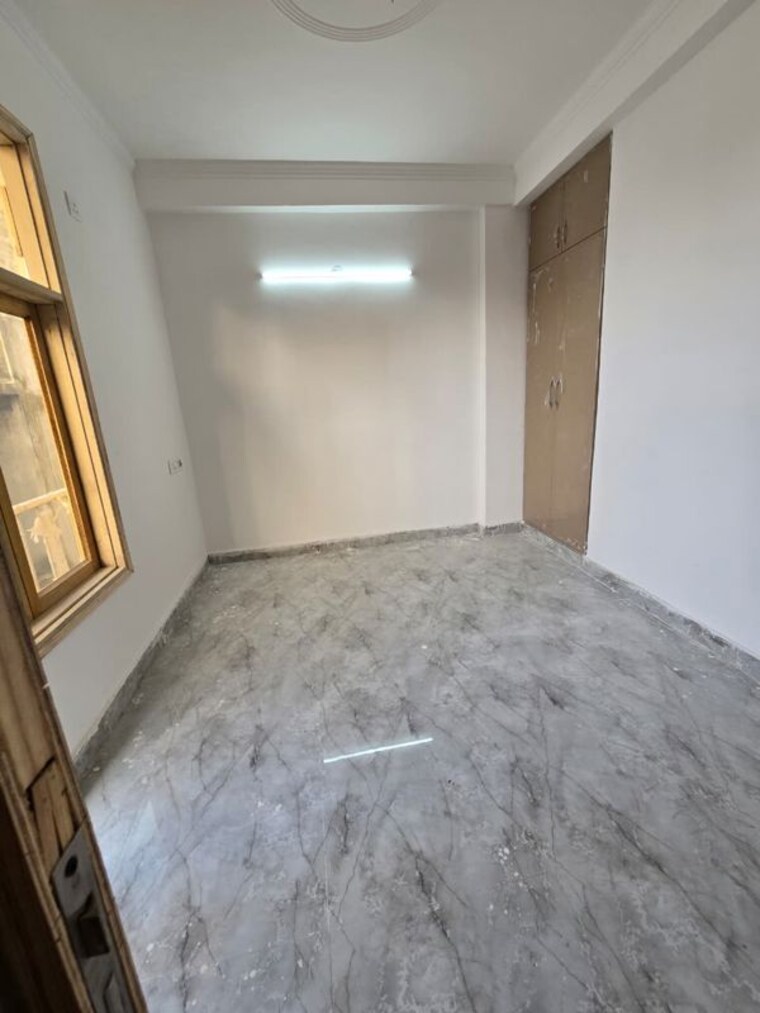 Room, freedom fighters enclave 1 Bedroom 700 Sq.Ft. Apartment In Freedom Fighters Enclave Delhi 10736661