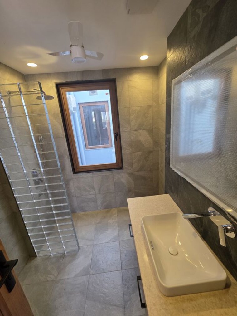 undefined, sector 56 4 Bedroom 300 Sq.Yd. Builder Floor In Sector 56 Gurgaon 10736625