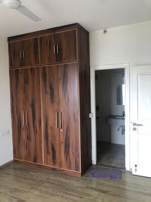 Room in 3 BHK Apartment at AIPL The Peaceful Homes, Sector 70a – for Rent