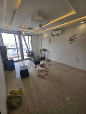 Staircase in 3 BHK Builder Floor at Sector 56 – for Rent