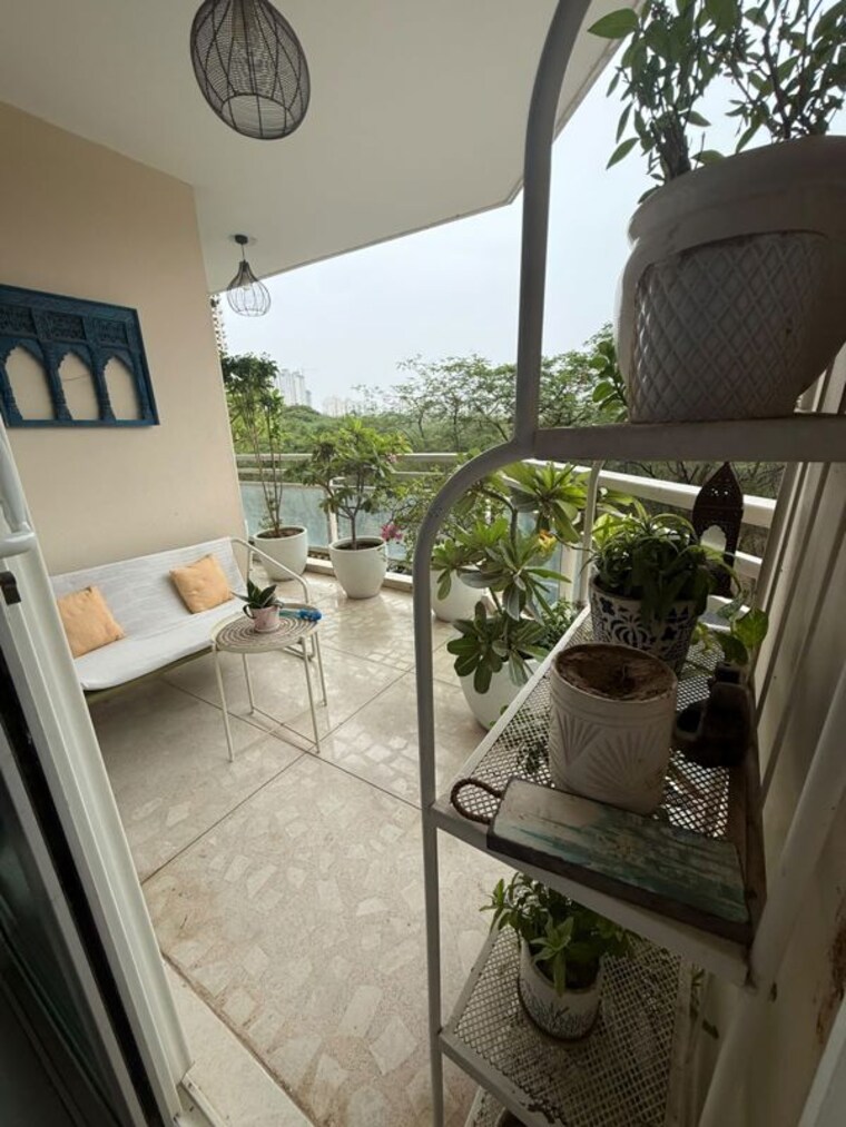 Balcony, dlf-park-place 3 Bedroom 2329 Sq.Ft. Apartment In Sector 54 Gurgaon 10736668