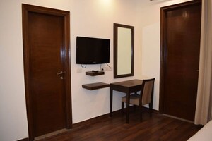 Room in 3 BHK Independent House at Sector 4 – for Rent