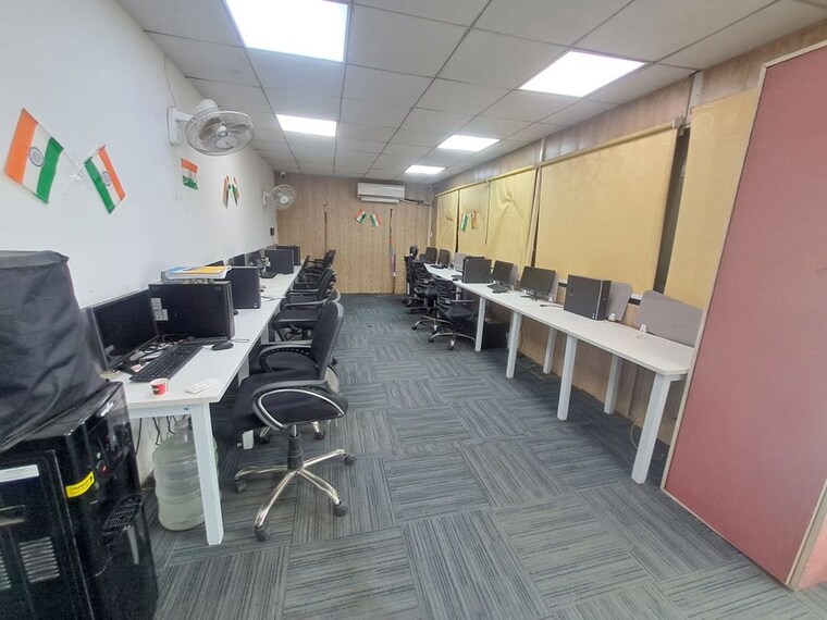 Team Area, sector 63 Commercial Office Space 630 Sq.Ft. In Sector 63 Noida 10736706