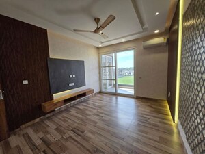 3.5 BHK Apartment For Rent in Aura Homes, Patiala Road