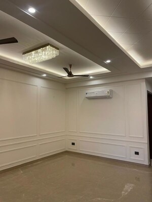 Room in 3 BHK Apartment at Sector 71 – for Rent