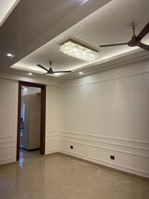 Room in 3 BHK Apartment at Sector 71 – for Rent