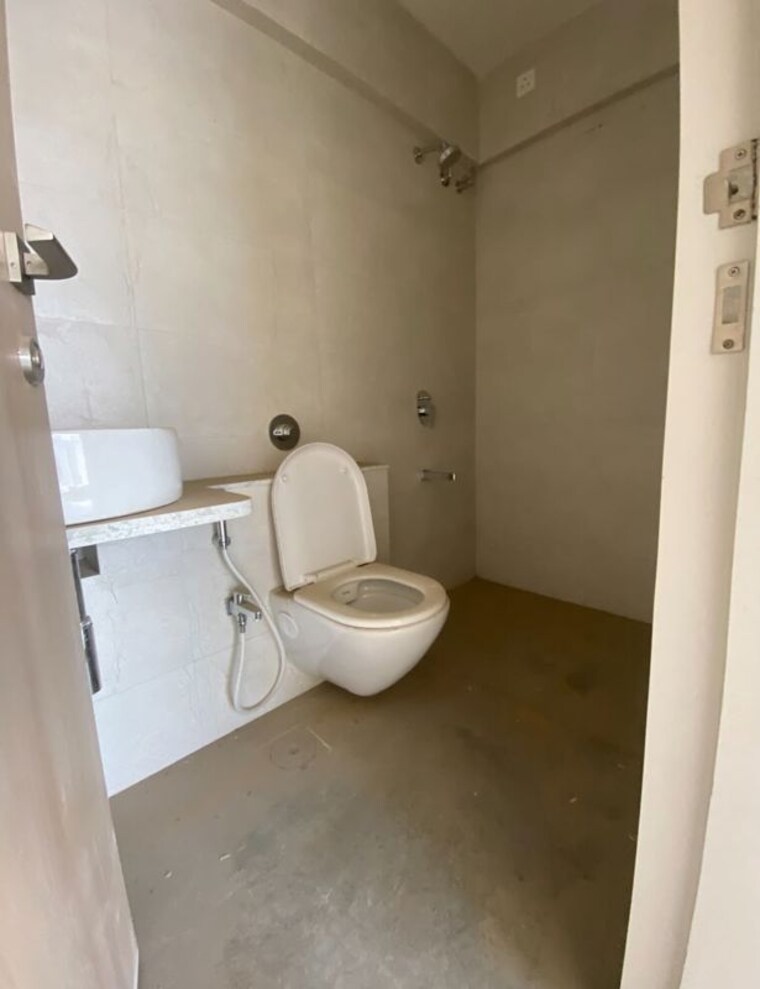 Bathroom, sugee-atharva 2 Bedroom 470 Sq.Ft. Apartment In Prabhadevi Mumbai 10736791