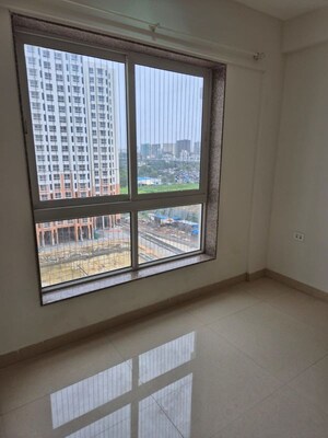 Room in 3 BHK Apartment at Hubtown Rising City, Ghatkopar East – for Rent