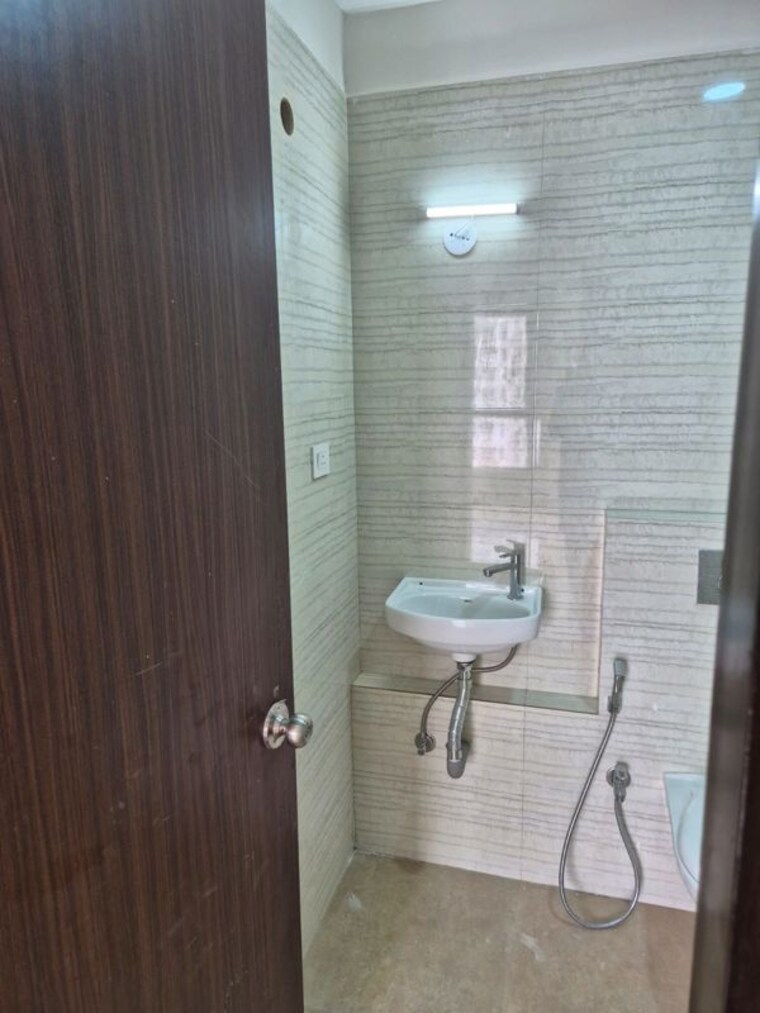 Bathroom, hubtown-rising-city 3 Bedroom 1073 Sq.Ft. Apartment In Ghatkopar East Mumbai 10736779