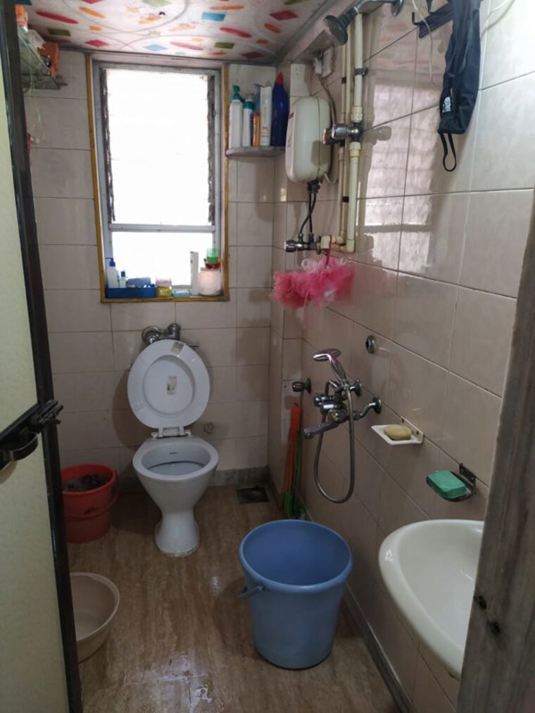 Bathroom, om-shanti-complex 2 Bedroom 1200 Sq.Ft. Apartment In Marol Mumbai 10736836
