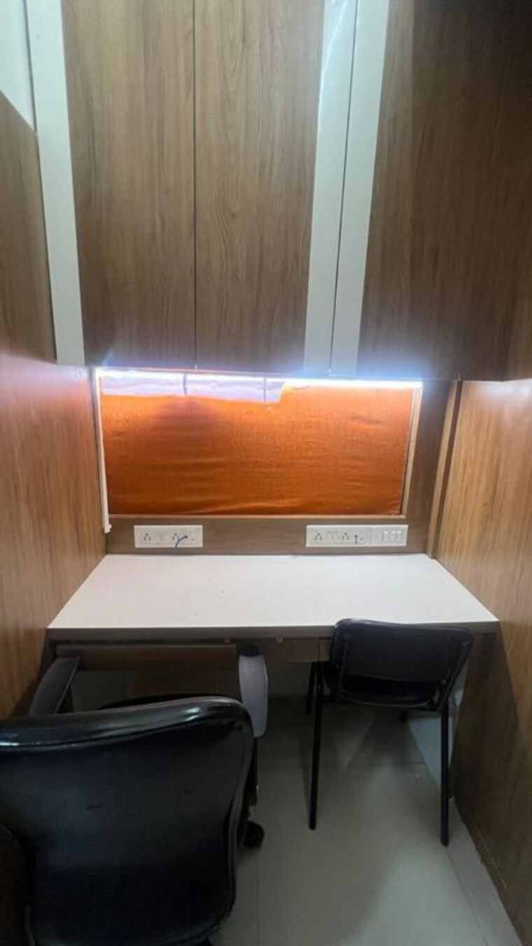 Team Area, express-zone Commercial Office Space 100 Sq.Yd. In Malad East Mumbai 10736834
