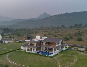 6+ BHK Villa – Exterior View View at Pavana Lake - for Sale