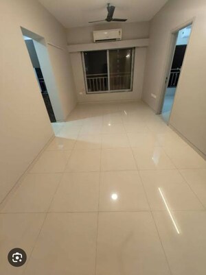  1 BHK Apartment at Haware Grand Edifice, Malad East – for Rent