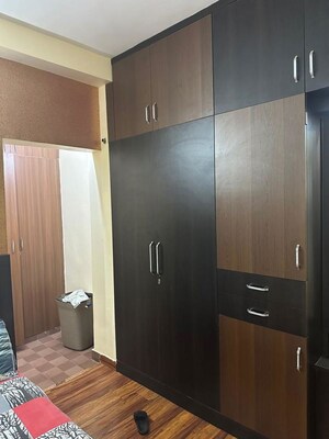 Room in 3 BHK Apartment at Sector 76 – for Rent
