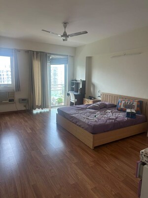 Bedroom in 4 BHK Apartment at DLF The Icon, Dlf Phase V – for Rent