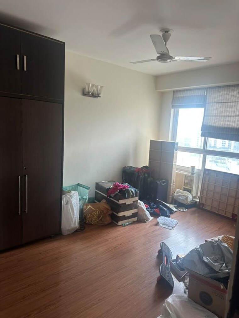 Room, dlf-the-icon 4 Bedroom 2750 Sq.Ft. Apartment In Dlf Phase V Gurgaon 10736810