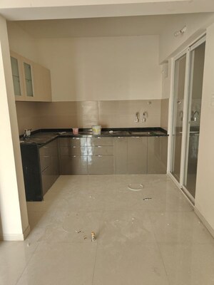 Room in 2 BHK Apartment at Mantra Monarch, Balewadi – for Rent