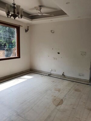 Room in 1 BHK Independent House at Sector 14 – for Rent