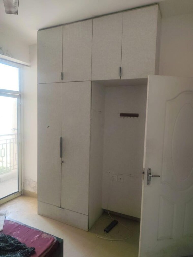 Bathroom, shree-vardhman-mantra 2 Bedroom 1600 Sq.Ft. Apartment In Sector 67 Gurgaon 10737022