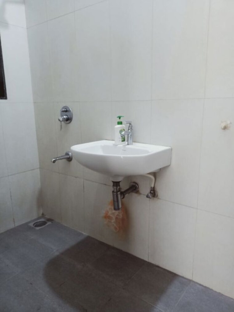 Bathroom, kolte-patil-life-republic 1 Bedroom 453 Sq.Ft. Apartment In Hinjewadi Pune 10736984