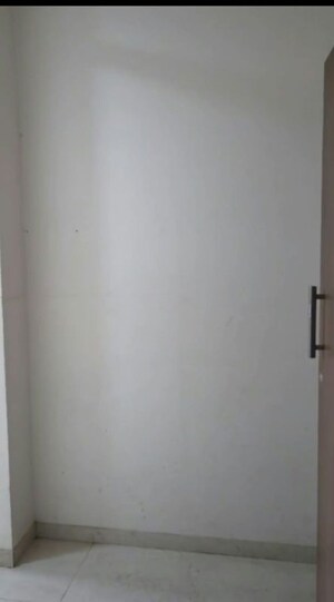 Room in 2 BHK Apartment at Dosti West County, Balkum Pada – for Rent