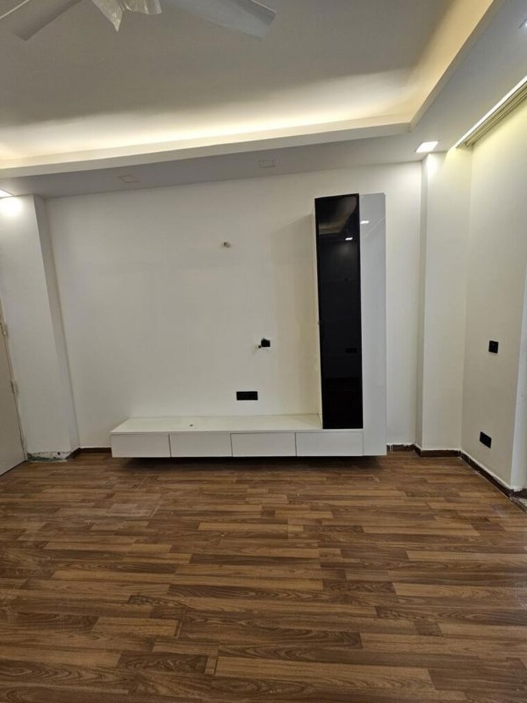 Room, dlf city phase 3 3 Bedroom 3870 Sq.Ft. Builder Floor In Dlf City Phase 3 Gurgaon 10737043