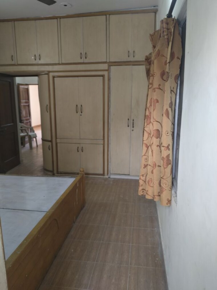 Room, shalimar bagh 4 Bedroom 1720 Sq.Ft. Apartment In Shalimar Bagh Delhi 10727314