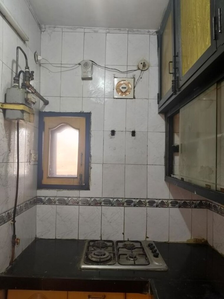 Kitchen, shalimar bagh 4 Bedroom 1720 Sq.Ft. Apartment In Shalimar Bagh Delhi 10727314