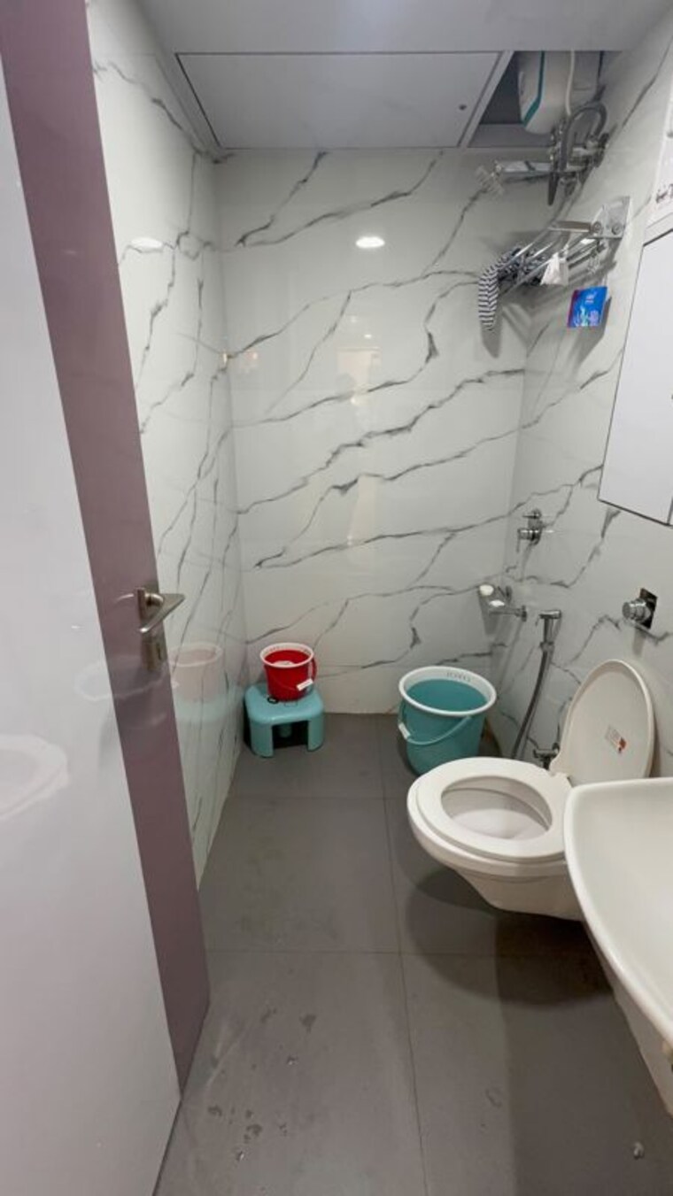 Bathroom, uk-luxecity 2 Bedroom 650 Sq.Ft. Apartment In Kandivali East Mumbai 10737104
