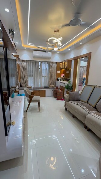 2 BHK Apartment For Rent in UK Luxecity in Kandivali East, Mumbai