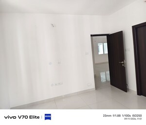 Room in 2 BHK Apartment at Aparna Sarovar Zicon, Nallagandla – for Sale