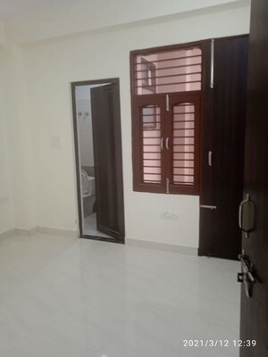 Room in 2 BHK Independent House at Sector 14 – for Rent