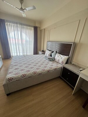Bedroom in 3 BHK Apartment at DLF The Skycourt, Sector 86 – for Rent
