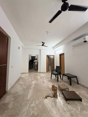Building Lobby in 4 BHK Apartment at SS Linden, Sector 84 – for Rent