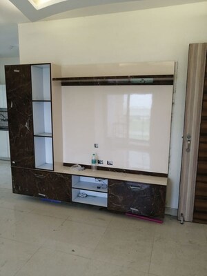 Room in 3 BHK Apartment at Samridhi Luxuriya Avenue, Sector 150 – for Rent
