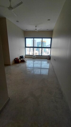 Room in 3 BHK Apartment at Sheth 72 West, Andheri West – for Rent