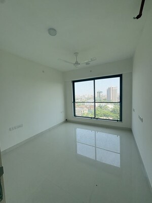 Room in 1 BHK Apartment at Siddha Sky, Sion – for Rent