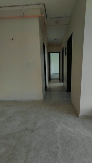 Room in 2 BHK Apartment at Sheth 72 West, Andheri West – for Rent