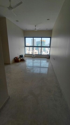 Room in 2 BHK Apartment at Sheth 72 West, Andheri West – for Rent