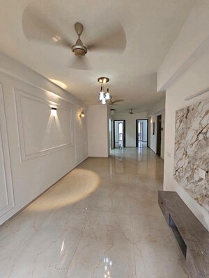 Room in 3 BHK Apartment at Smart World Orchard, Sector 61 – for Rent