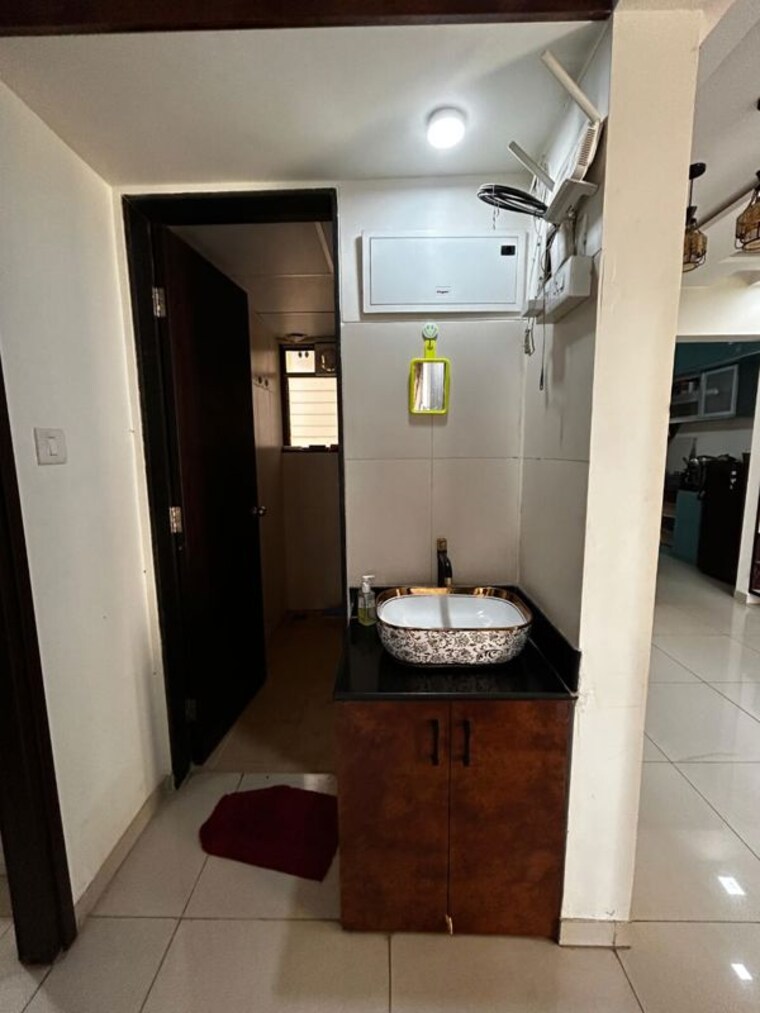 Bathroom, shapoorji-pallonji-joyville-hinjewadi 2 Bedroom 950 Sq.Ft. Apartment In Hinjewadi Pune 10737176