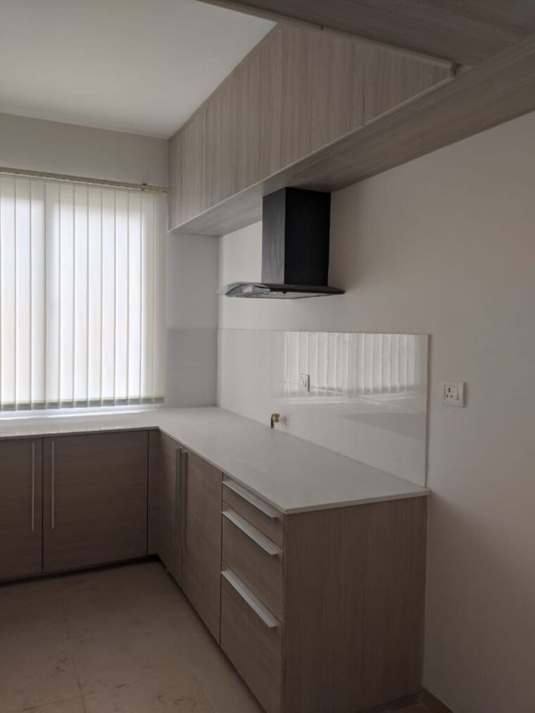 Kitchen, bhartiya-nikoo-homes 3.5 Bedroom 1917 Sq.Ft. Apartment In Thanisandra Main Road Bangalore 10737207