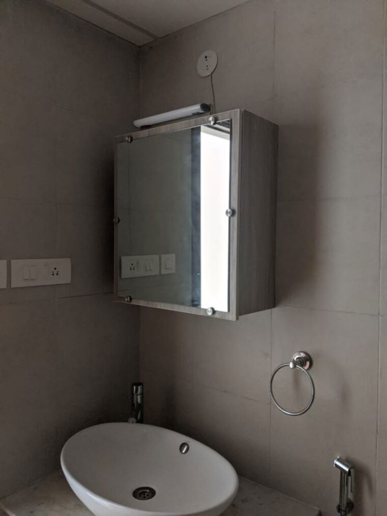 Bathroom, bhartiya-nikoo-homes 3.5 Bedroom 1917 Sq.Ft. Apartment In Thanisandra Main Road Bangalore 10737207