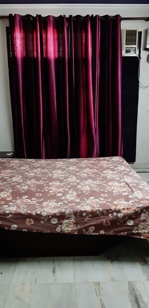 Bedroom in 2 BHK Independent House at Sector 14 – for Rent