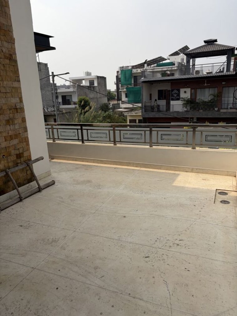 Balcony, aerocity 5 Bedroom 4050 Sq.Ft. Independent House In Aerocity Mohali 10737239