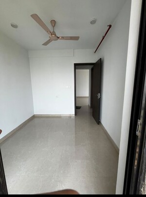 Room in 2 BHK Apartment at Risland The Icon, Dhokali – for Rent