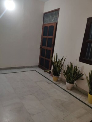Room in 2 BHK Independent House at Sector 14 – for Rent