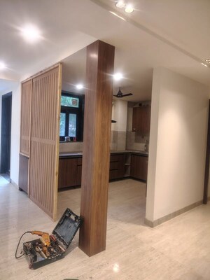 Room in 3 BHK Builder Floor at Sector 57 – for Rent